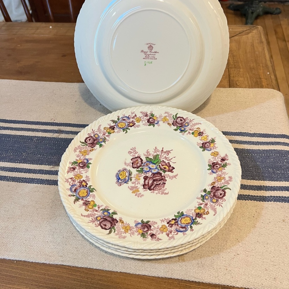 Trentham Royal Cauldron England 5 Side/ Plates 9.25” - Picture 6 of 12